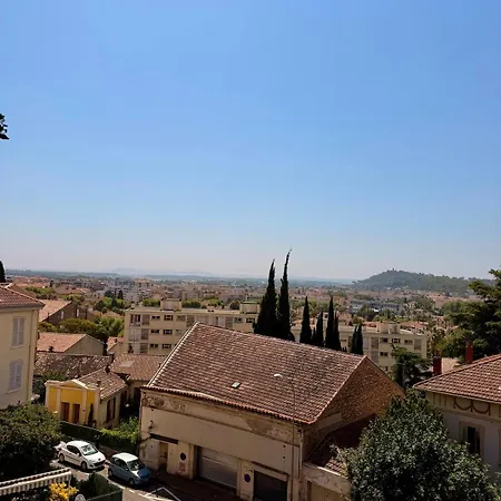Capucine, Vue Pour 4 Personnes Hyeres